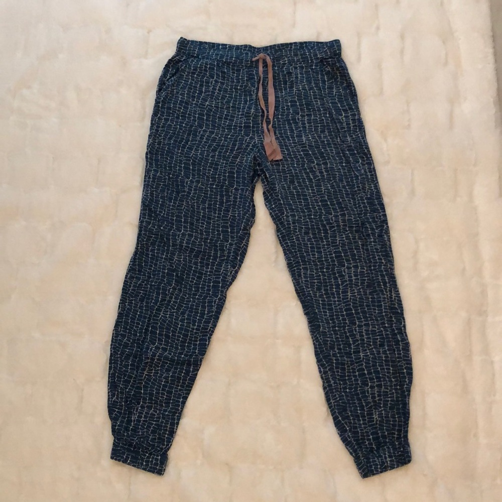 Women’s Light Weight Joggers